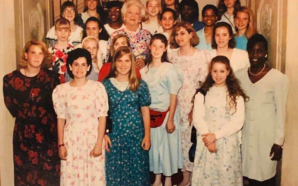 Ashley Hall Students Visit Ashley Hall alumna and Former First Lady, Barbara Pierce Bush '43 in the White House in 1992